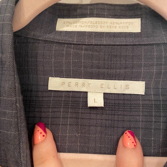 Perry Ellis Button Up - Picture 2 of 11